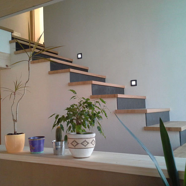 integrirane lesene stopnice