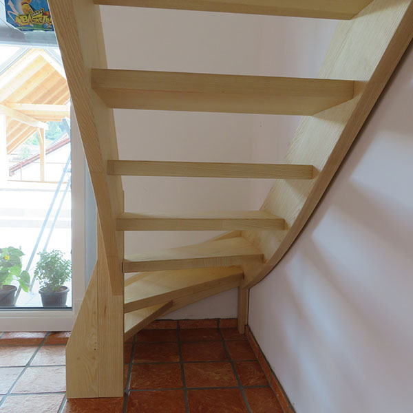 lesene samonosilne stopnice