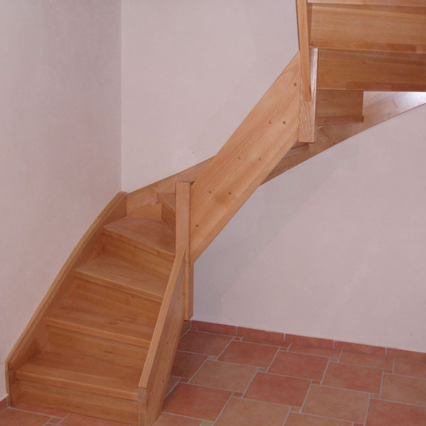 lesene samonosilne stopnice